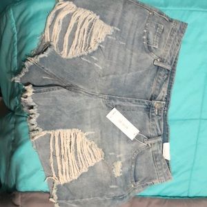 Denim ripped shorts (Mid Rise)